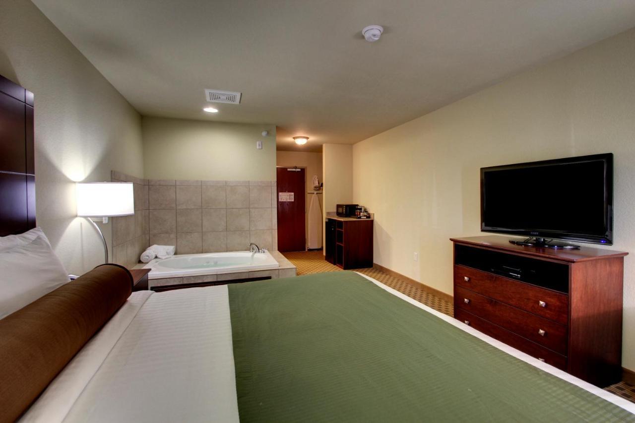 Cobblestone Inn & Suites - Carrington Εξωτερικό φωτογραφία