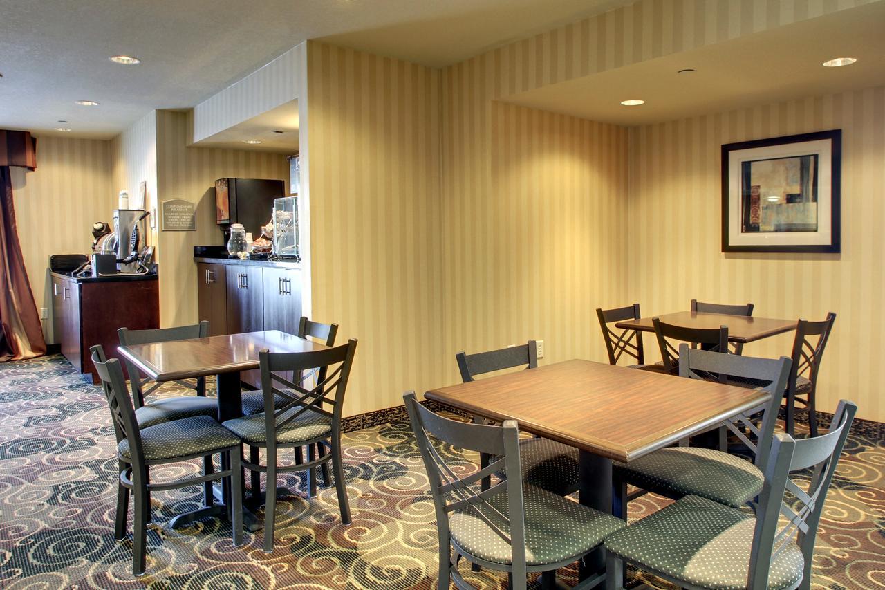 Cobblestone Inn & Suites - Carrington Εξωτερικό φωτογραφία
